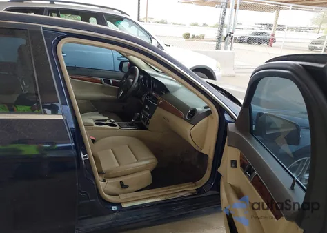 2013 Mercedes-Benz C 250 Sport from USA, damaged, VIN WDDGF4HB2DR276116